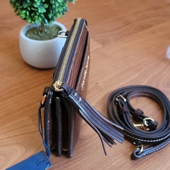 DOONEY & BOURKE Gingy Embossed Chestnut Brown Leather Crossbody Bag - Picture 6 of 12